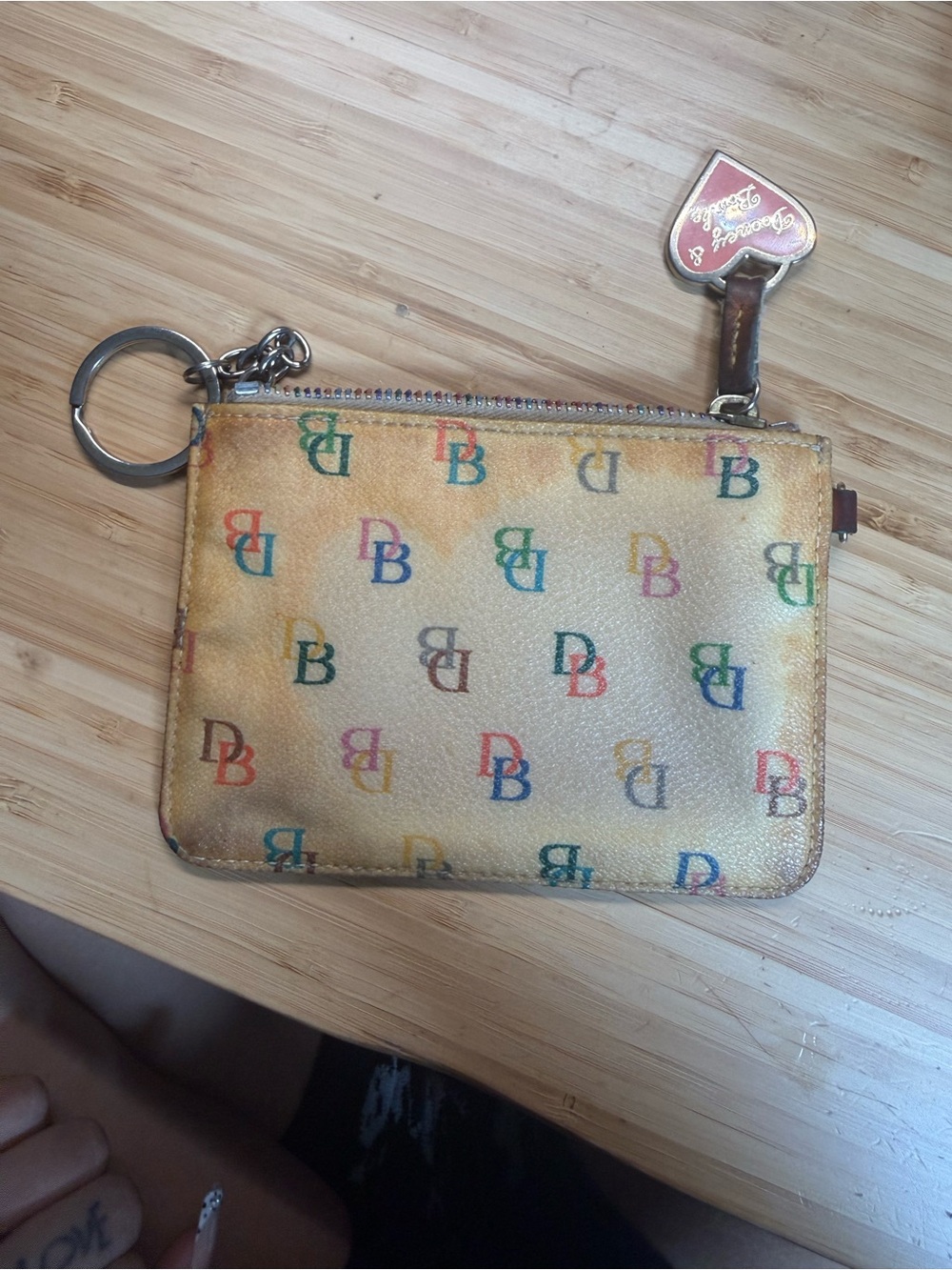 Vintage Dooney & Bourke Beige Multicolor 'DB' Key Pouch - Picture 3 of 4